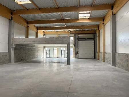 vente local d'activités gallargues le montueux 1 824 m²