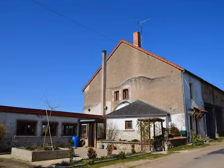 vente maison 5 pièces 124 m² à brinay (58110)  98 000 €
