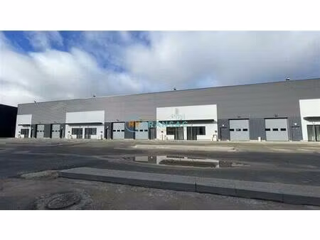 location local industriel 220 m² à savigny-le-temple (77176)