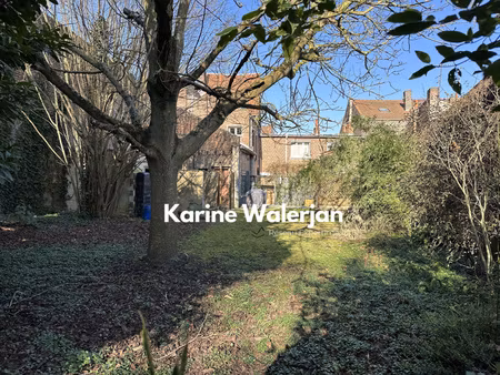 maison aux beaux volumes 7 pieces 178 m2