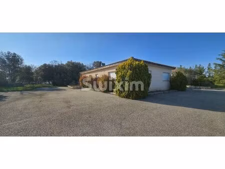 bureau 400m2 sur 2500m2 de terrain