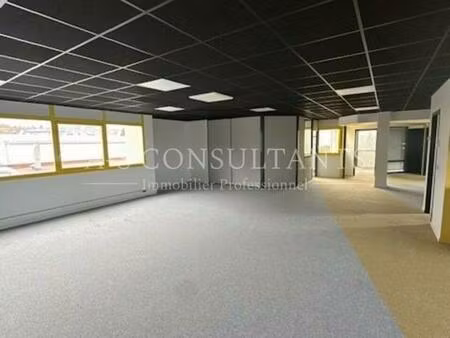 location bureau 184 m² à annecy (74960)
