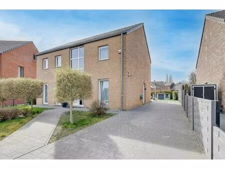 * option* superbe maison 4 façades - 4ch  grande terrasse et