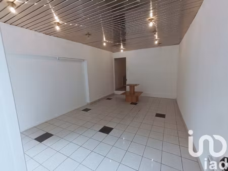 location surface diverse 2 pièces