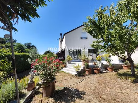 maison familiale individuelle avec 5/6 chambres