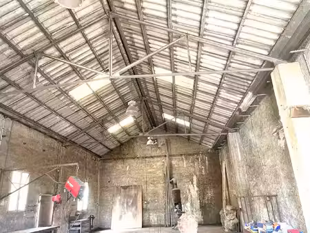 entrepôt / local industriel 220m2 saignon