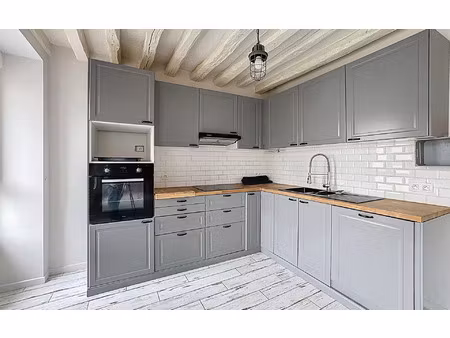 maison favières 168 m² t-6 à vendre  435 000 €