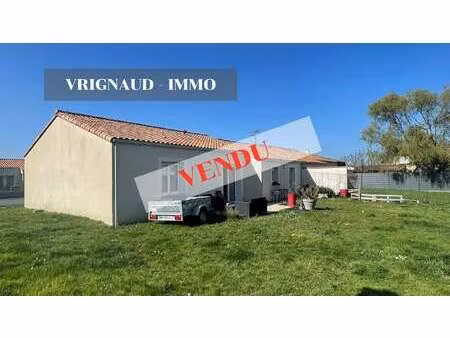 vente maison à mesnard-la-barotière (85500) : à vendre / 81m² mesnard-la-barotière