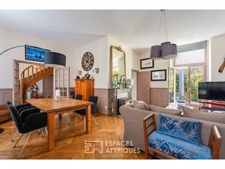 charmante maison de ville avec cour pavée