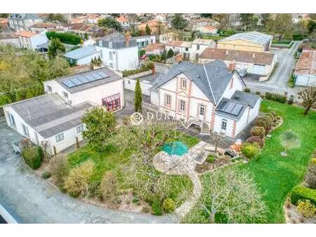 vente maison piscine aux brouzils (85260) : à vendre piscine / 195m² les brouzils