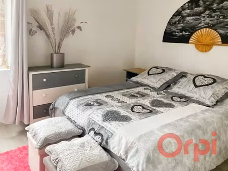 vente immeuble 9 pièces 268 m² à ainay-le-château (03360)  174 000 €