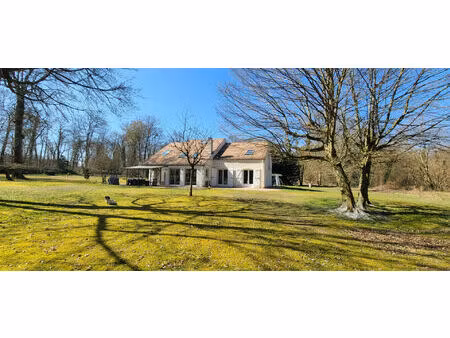 exceptionnelle maison à baillon sur la commune d'asnières-sur-oise