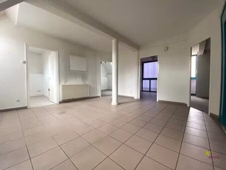 à louer local commercial 146 m² – 1 600 € |brumath