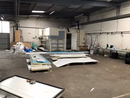 location local d'activités latresne 275 m²