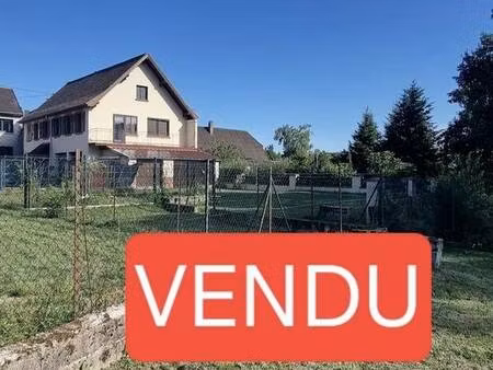 dans un cadre verdoyant maison de 150m² sur une parcelle de 8 ares