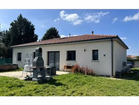 maison veyrac 99.89 m² t-5 à vendre  228 500 €