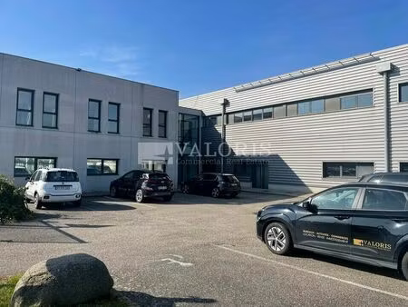 location commerce 3769 m² à saint-priest (69800)