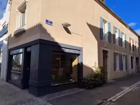 location local commercial aire-sur-l'adour 40800 - - surface privée