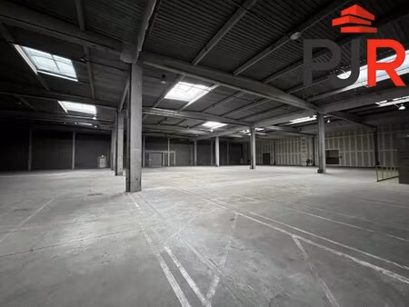 location local commercial