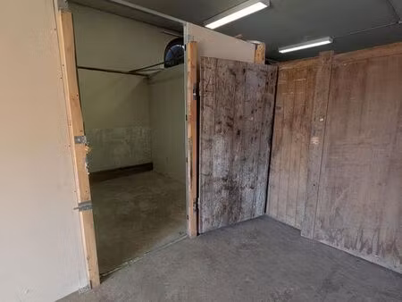 garde- meuble / box à louer