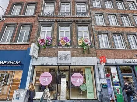 immeuble commercial avec projet de permis