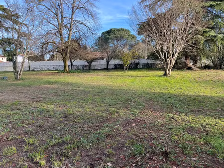 vente terrain 822 m² à libourne (33500)  169 000 €