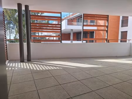 location appartement 3 pièces 74 m² à saint-raphael (83700)  1 287 €