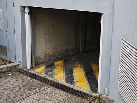 location parking clermont ferrand quart. la gare / république