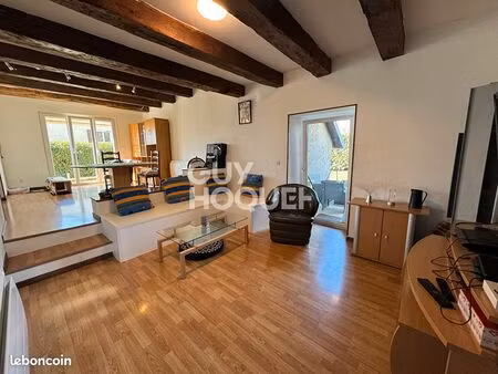 maison 5 pièces 220 m²