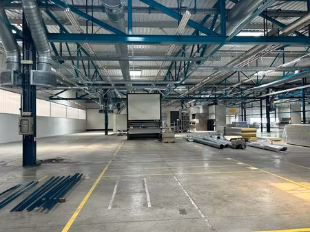 location locaux professionnels 3360 m² à montceau-les-mines (71300)  12 500 €