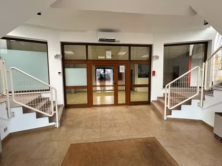 vente locaux professionnels 0 pièces 367 m² à saint-vallier (71230)  450 000 €