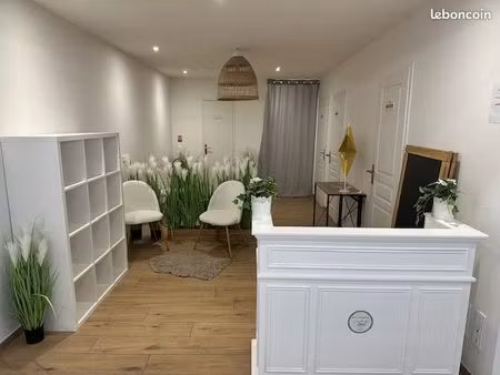 local à louer dans une zone commercial