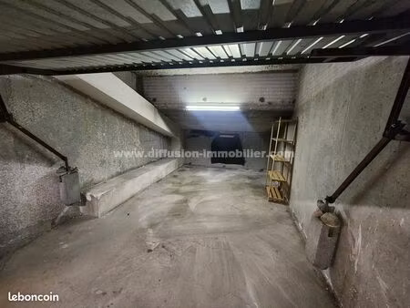 parking/box 1 pièce le sauze