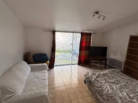 maison de village avec cour 3 chambres idéal location meublé