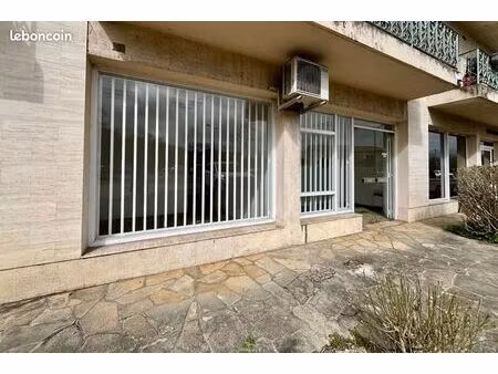 local commercial 49 m²