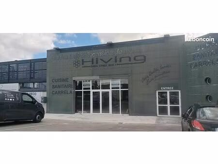 local commercial 580 m²