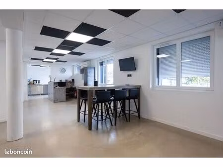 bureaux 230 m²