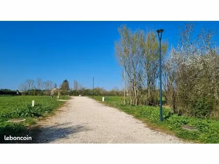 terrain thurey 71440