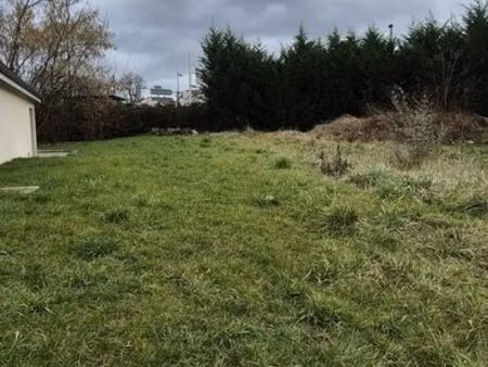 terrain 255 m² mennecy