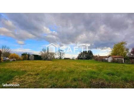 terrain 1573 m² coussay-les-bois