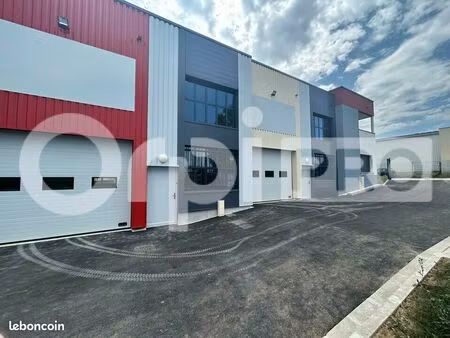 local d'activité 168 m²