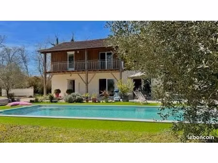 maison 6 pièces 180 m²