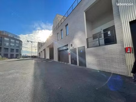 local industriel 6 528 m²