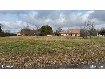 terrain quartier saint martial 780 m2