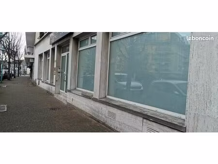 local 114 m² arnouville