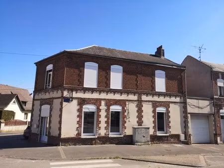 à louer fonds de commerce 222 m² – 1 500 € |cambrai