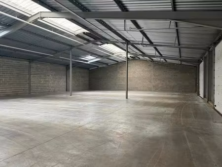 location commerce 1320 m² à notre-dame-d’oé (37390)