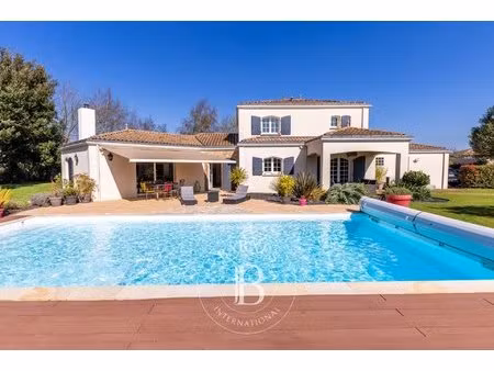 nantes vertou - maison familiale de 6 chambres avec piscine et grand jardin