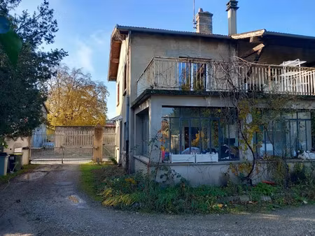 vente maison 8 pièces 200 m² à vaulx-en-velin (69120)  299 000 €