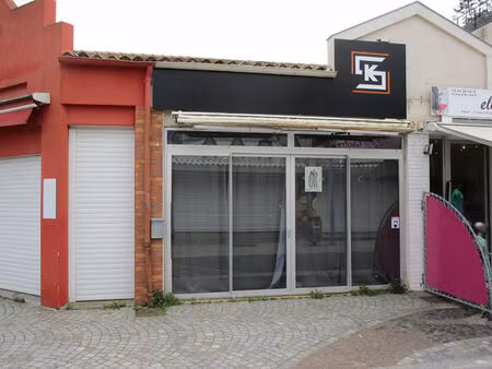 location local commercial  45.88m²  saint